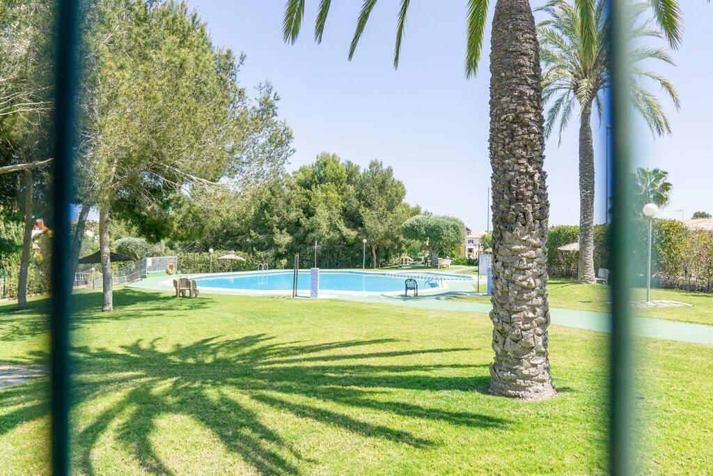 Casa Lilly-Rose, A Beautiful 3 Bedroom Detached Villa A Short Walk To The Villamartin Plaza & Golf Course Exterior foto